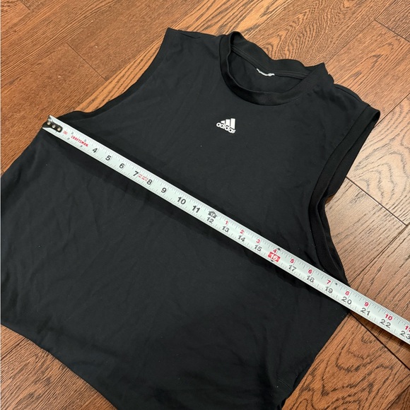 Adidas Black Sleevelss workout top - Picture 4 of 4